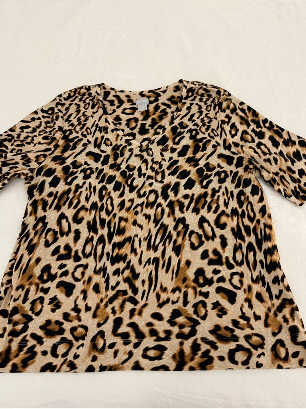 Chico's Leopard Print V-Neck Short Sleeve Top